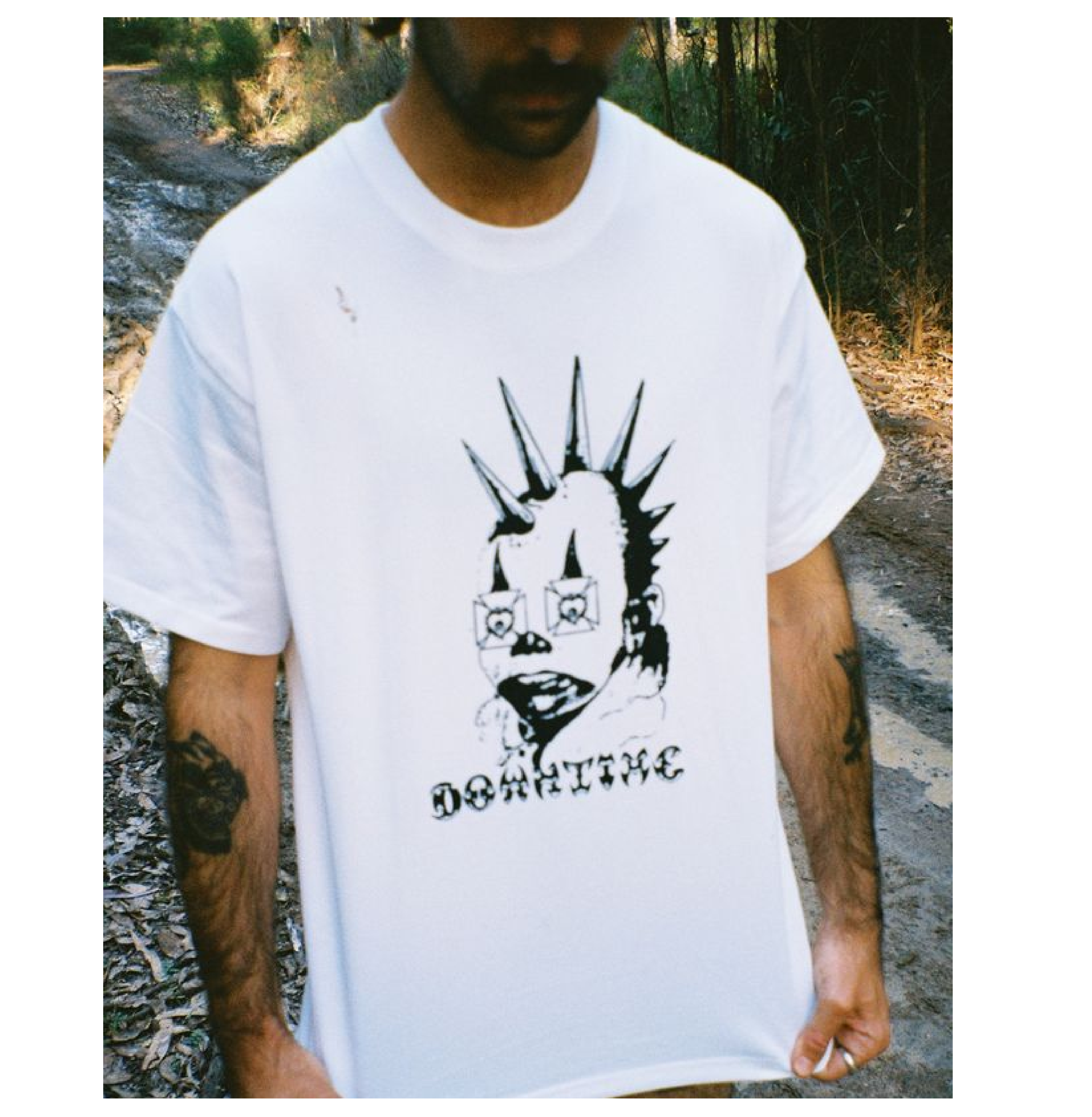 SPIKE HEAD TEE